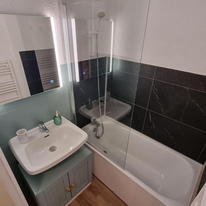 Apartamento Le Montagnard Mijoux Exterior foto